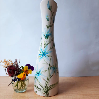 Jarrón de porcelana esmaltado pintado a mano floral artesanal único.