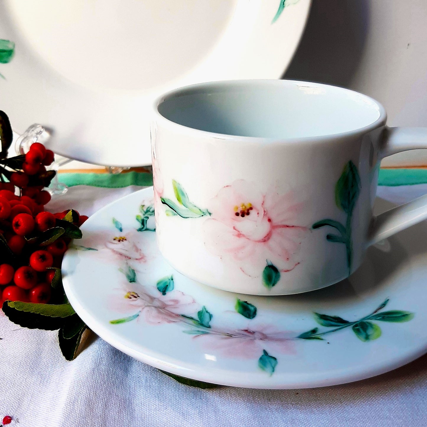 Juego de café  porcelana pintada a mano rosas floral artesanal.