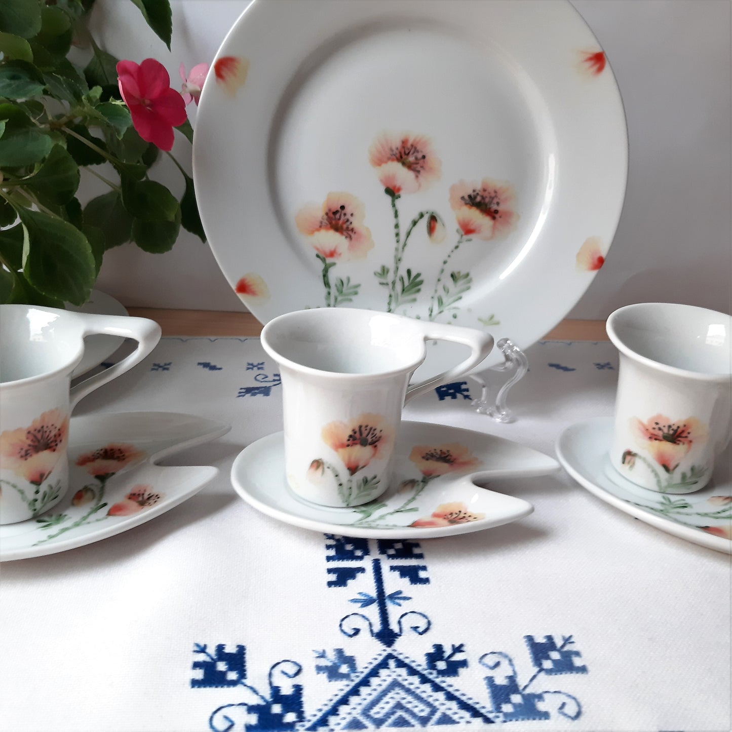 Juego de café  12 pcs porcelana pintada a mano amapolas floral unico.