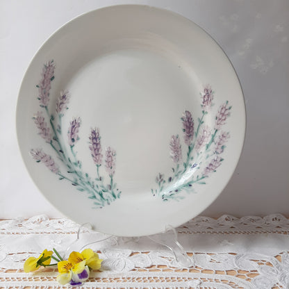 Plato esmaltado, pintado a mano, lavanda, vajilla porcelana,  arte floral, objeto artesanal.