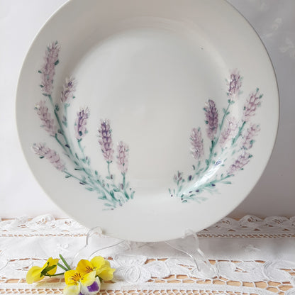 Plato esmaltado, pintado a mano, lavanda, vajilla porcelana,  arte floral, objeto artesanal.