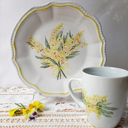 Plato y taza, set de porcelana esmaltado, pintado a mano, mimosas de primavera, objeto artesanal, arte floral.