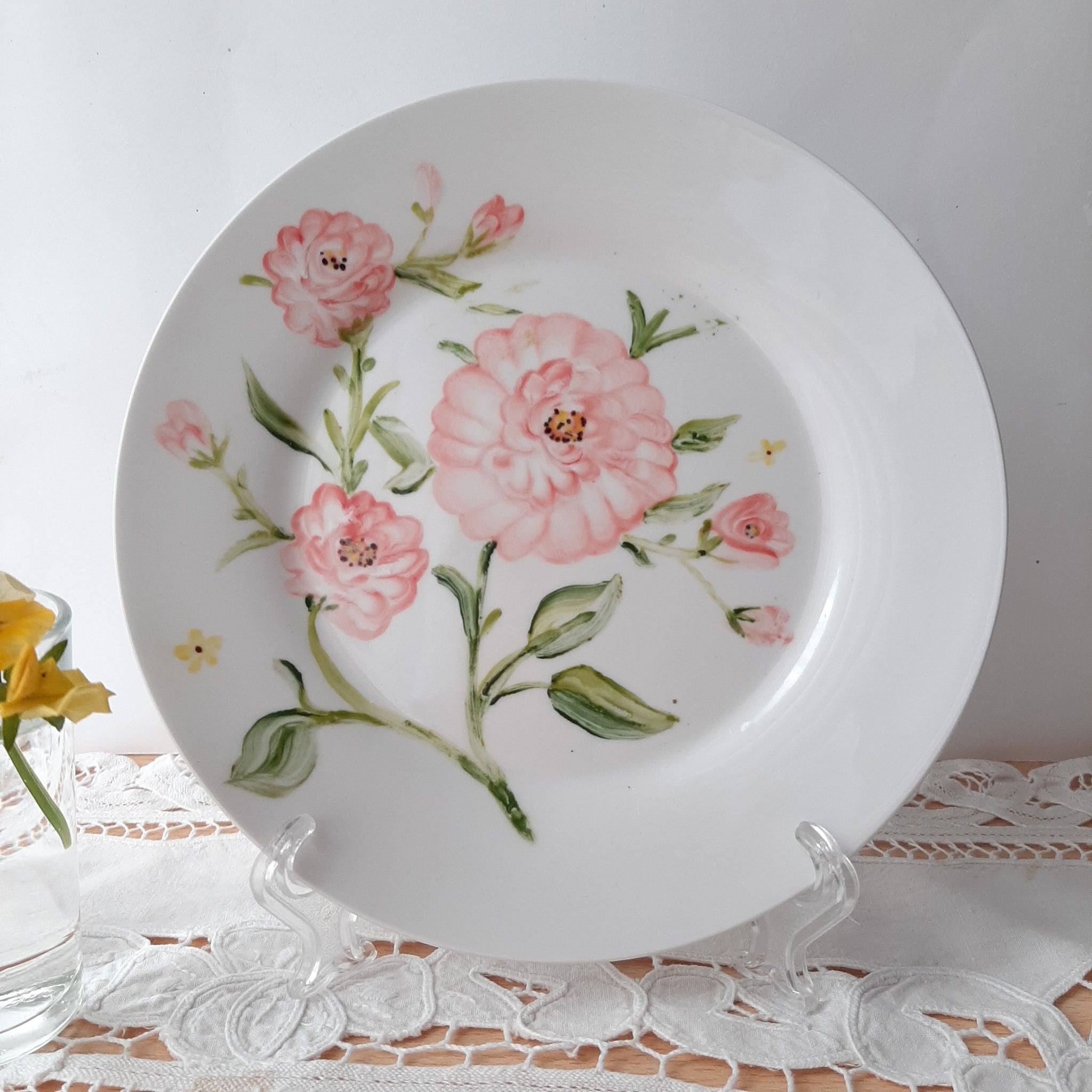 Still Life - Platos decorativos de cerámica, placa decorativa de pintura de  rosas, con soporte de plato decorativo, para decoración de mesa o