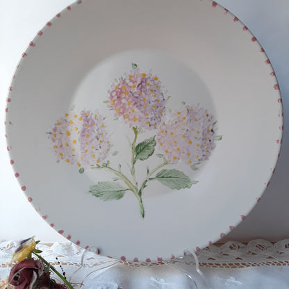 Plato pintado a mano hortensia único porcelana floral no calcomania.