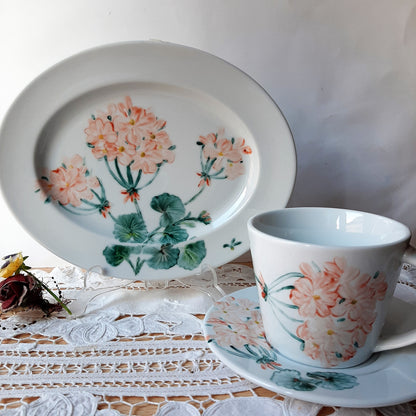 Juego de café de 6 servicios porcelana pintada a mano geranio floral.