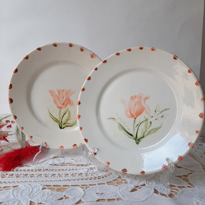 Set 2 platos pintados a mano tulipanes porcelana floral artesanal.