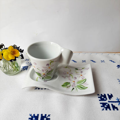 Juego de café de 6 servicios porcelana pintada a mano violetas unico.