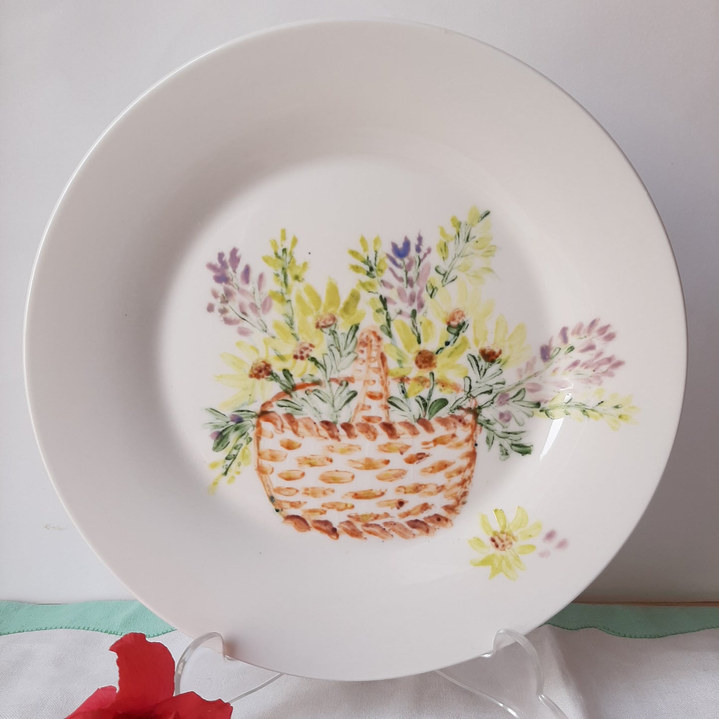 Plato  porcelana pintado a mano flores silvestres único artesanal no calcomania.