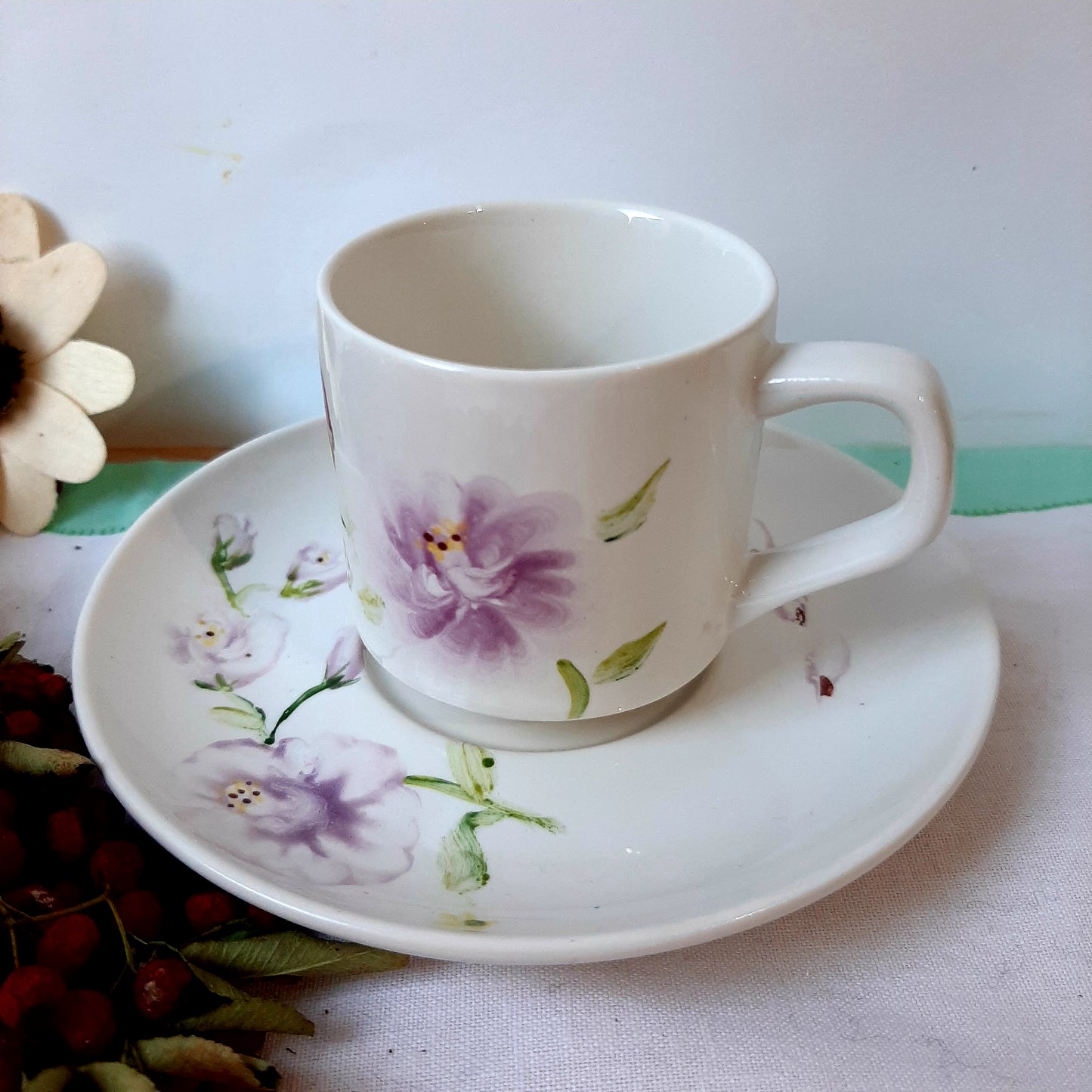 Hand-painted 6-piece coffee set in porcelain with mauve floral roses, artisanal and unique