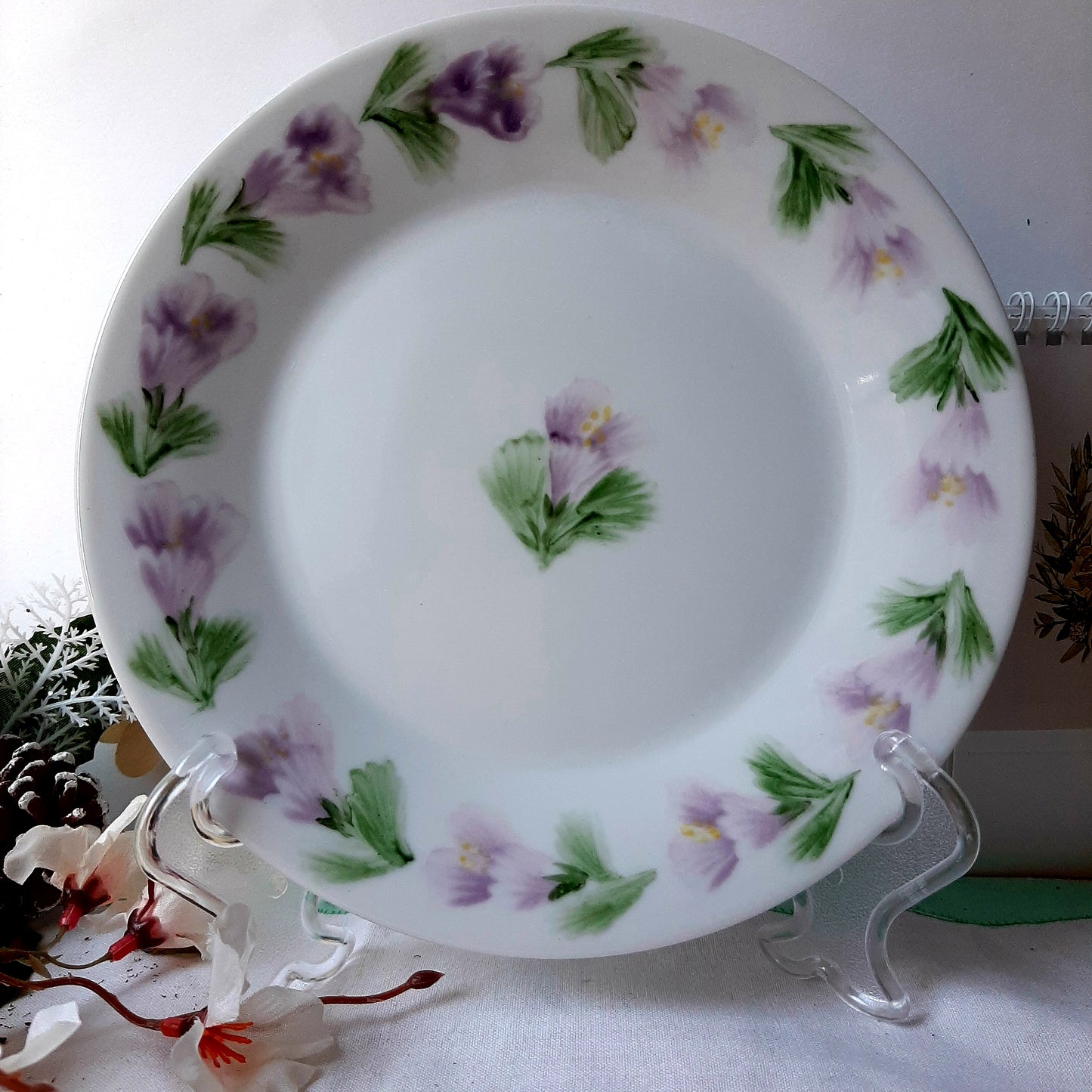 Plato porcelana pintado a mano crocus único artesanal no calcomania