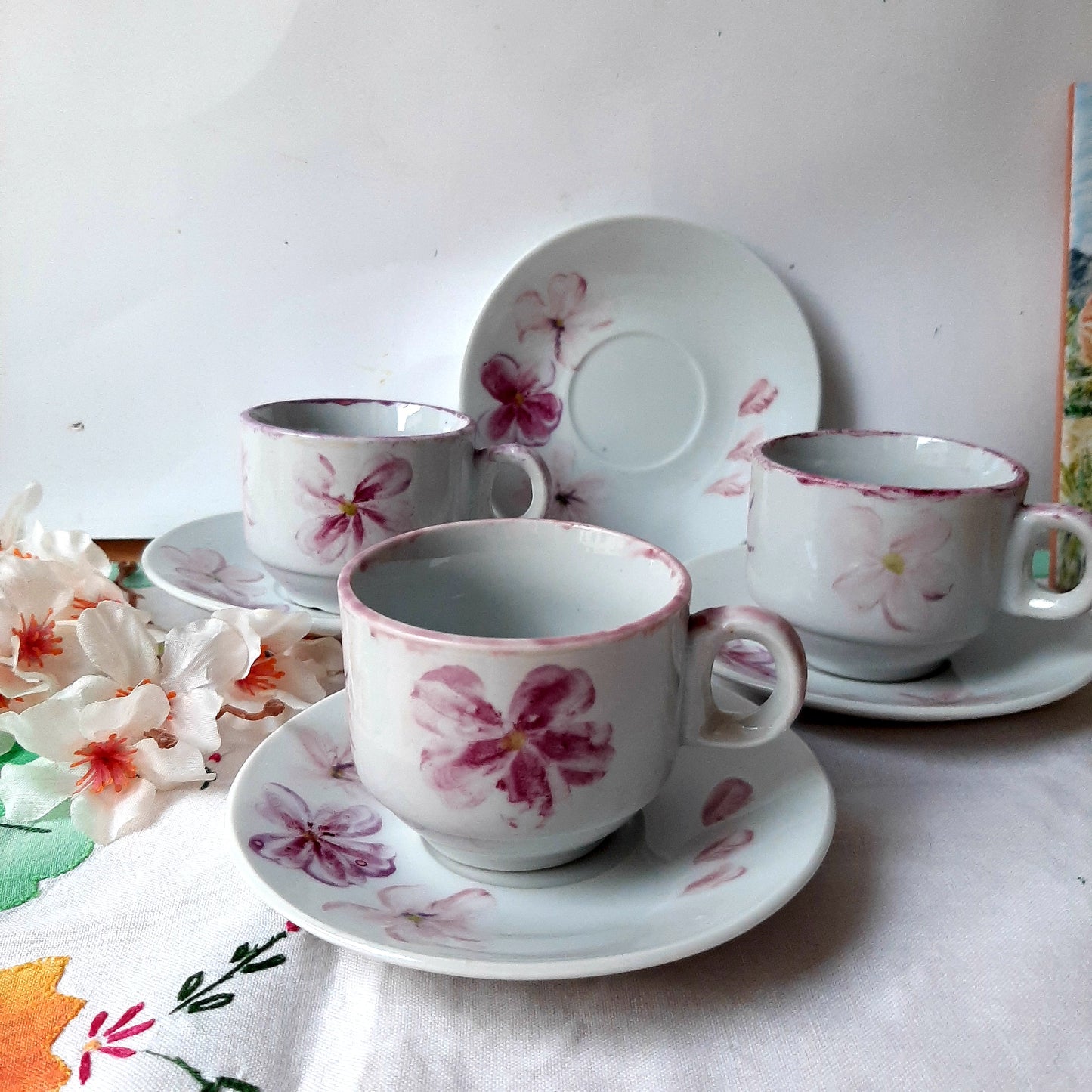 Juego de café de 6 servicios porcelana pintada a mano rosas rosa artesanal unico.