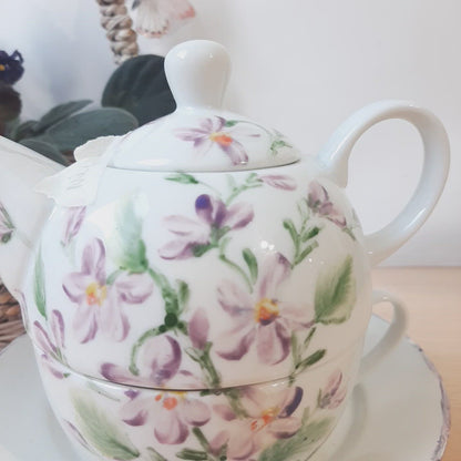 Juego de te o café  porcelana pintada a mano violetas artesanía floral único.