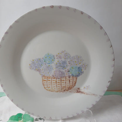 Plato pintado a mano hortensia porcelana floral único artesanal no calcomania.