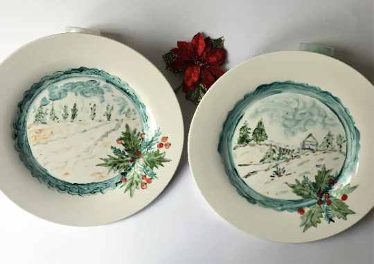 Platos set 2, esmaltados, porcelana pintado a mano, paisaje navideño nevado, vajilla, arte floral, objeto artesanal.