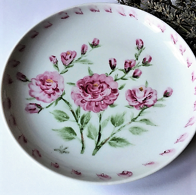 Plato esmaltado, pintado a mano, ramo de rosas, porcelana, rosa, vajilla, arte floral, objeto artesanal